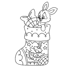 página para colorir: Meias de Natal coloridas com presentes e uma lebre