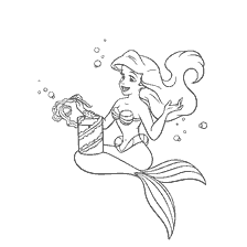 pagina da colorare: Ariel, Principessa Disney, celebra il regalo di Capodanno