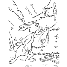 página para colorir: Coelho da Disney decora a &aacute;rvore de Natal com cenouras com fitas.